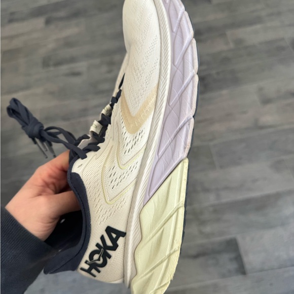 HOKA ARAHI 5 shoes excellent like new condition - Picture 7 of 15